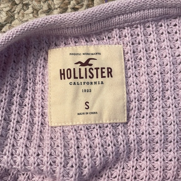 Hollister Sweater - Picture 3 of 3